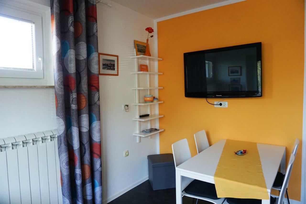 Apartmaji Ela 1 Apartamento Izola Exterior foto